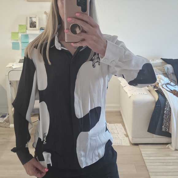 PROJECT Runway Shantall Lacayo Tiger Print satin button down Blouse - Picture 6 of 6